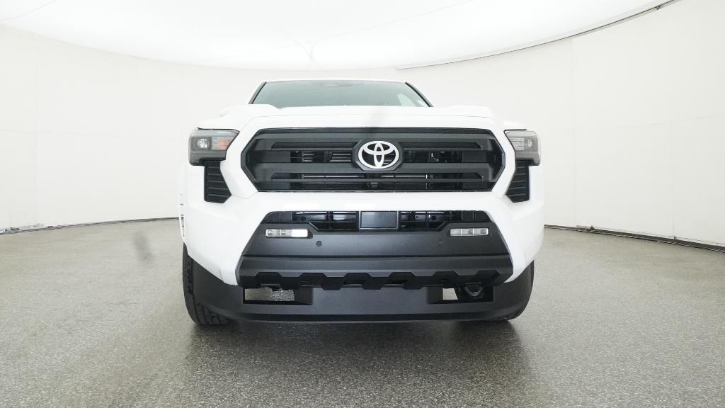 2025 Toyota Tacoma SR5 Double Cab photo 3
