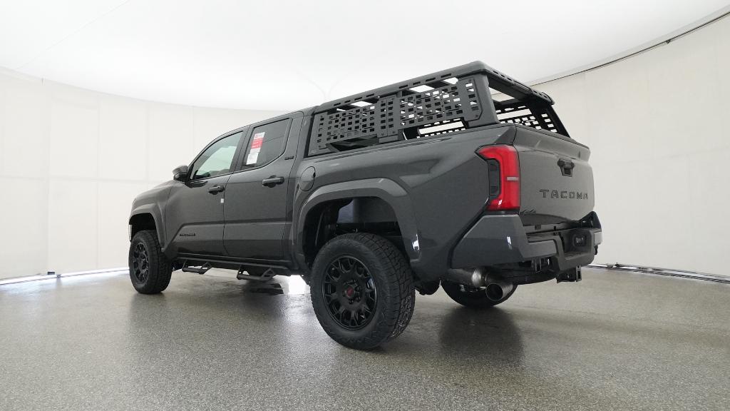 2025 Toyota Tacoma SR5 - Photo 17