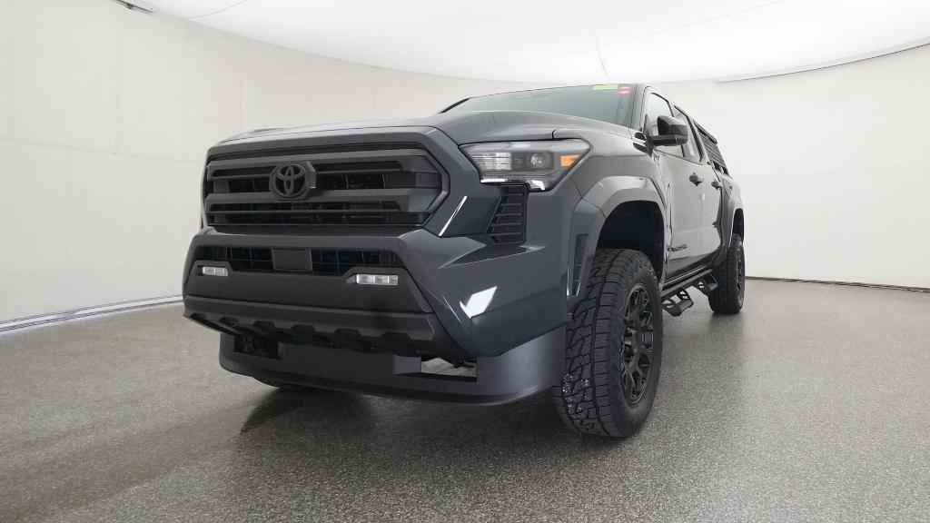 2025 Toyota Tacoma SR5 - Photo 11
