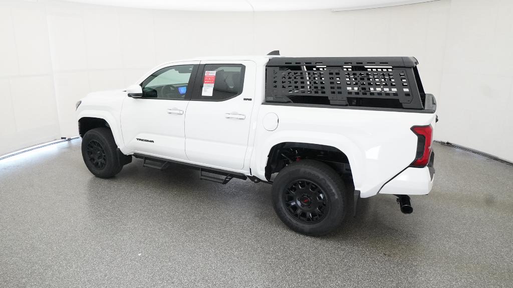 2025 Toyota Tacoma SR5 - Photo 10
