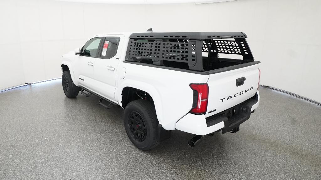 2025 Toyota Tacoma SR5 - Photo 18