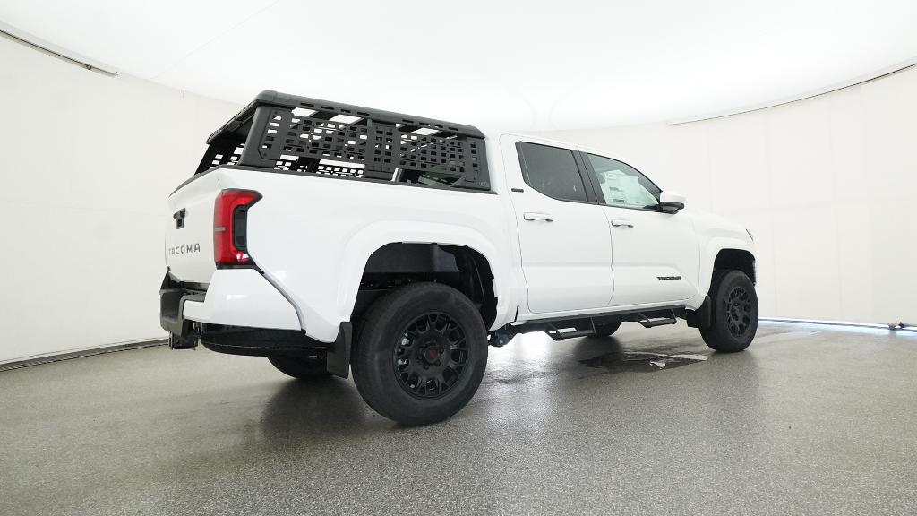 2025 Toyota Tacoma SR5 - Photo 22