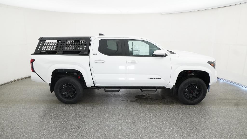 2025 Toyota Tacoma SR5 - Photo 21