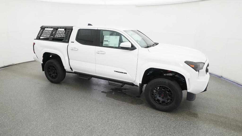 2025 Toyota Tacoma SR5 - Photo 9