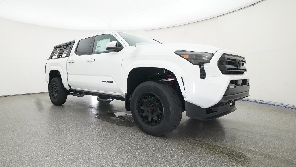 2025 Toyota Tacoma SR5 - Photo 14