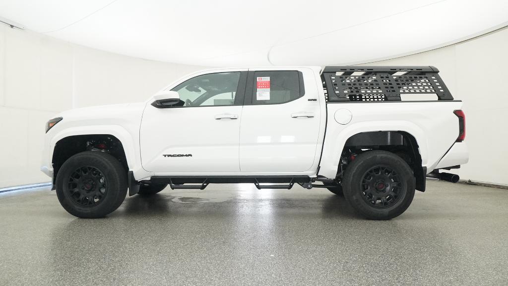 2025 Toyota Tacoma SR5 - Photo 12