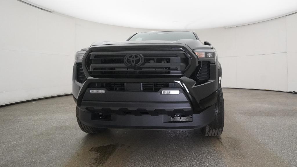 2025 Toyota Tacoma SR5 Double Cab photo 3