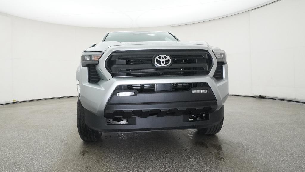 2025 Toyota Tacoma SR5 Double Cab photo 3