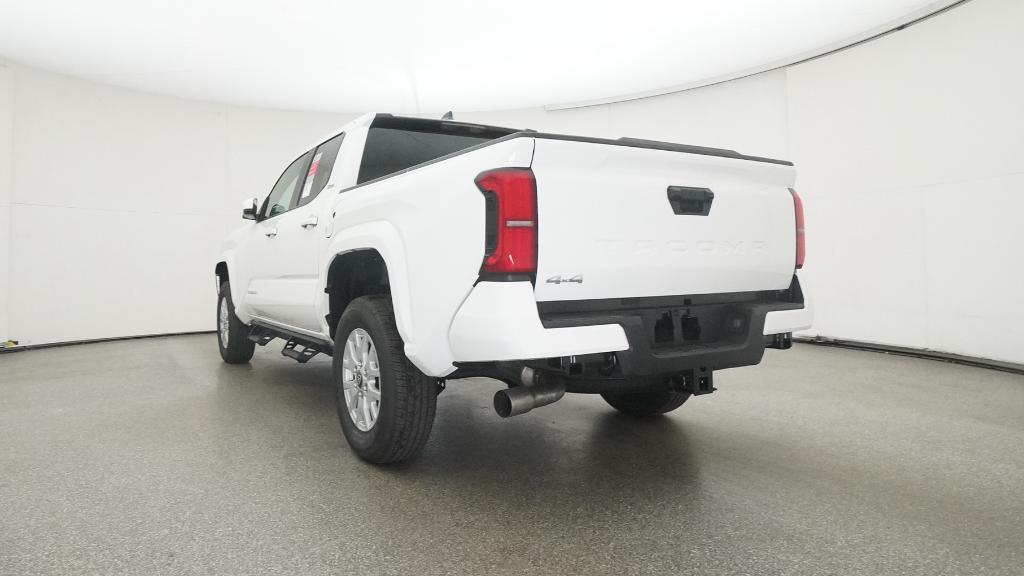 2025 Toyota Tacoma SR5 - Photo 38