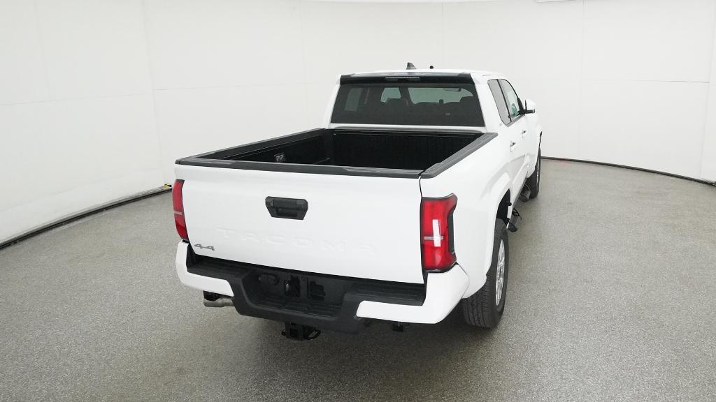 2025 Toyota Tacoma SR5 - Photo 35