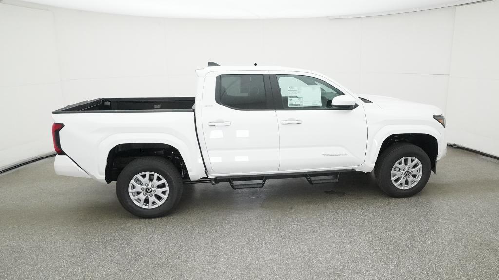 2025 Toyota Tacoma SR5 - Photo 34