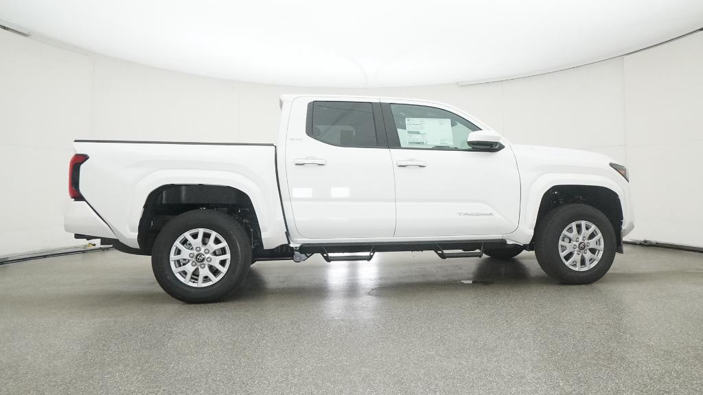 2025 Toyota Tacoma SR5 - Photo 31