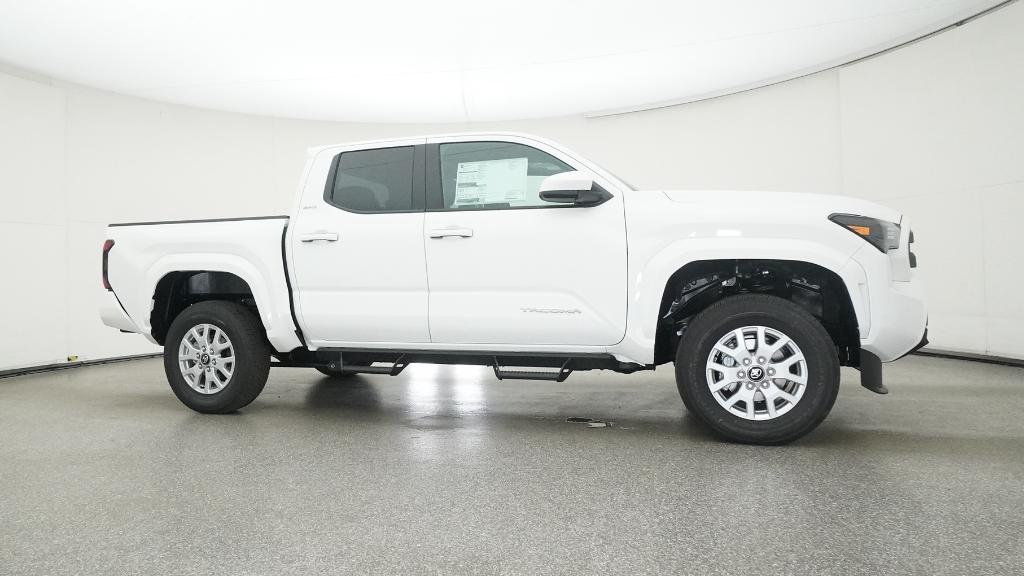 2025 Toyota Tacoma SR5 - Photo 25