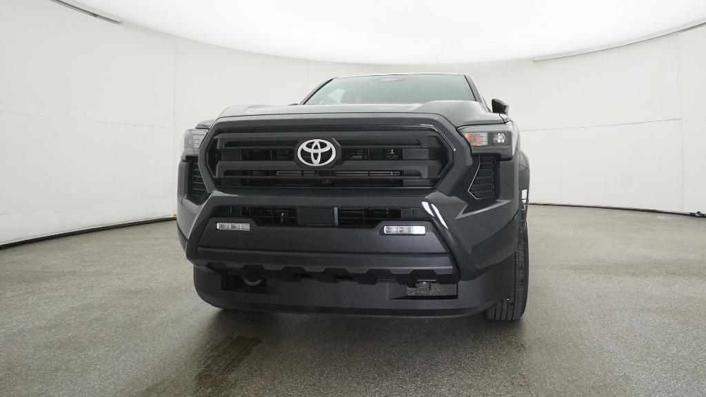 2025 Toyota Tacoma SR5 Double Cab photo 3