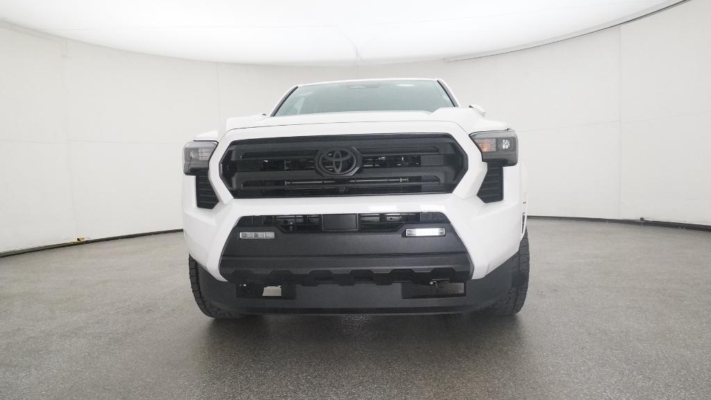 2025 Toyota Tacoma SR5 Double Cab photo 3