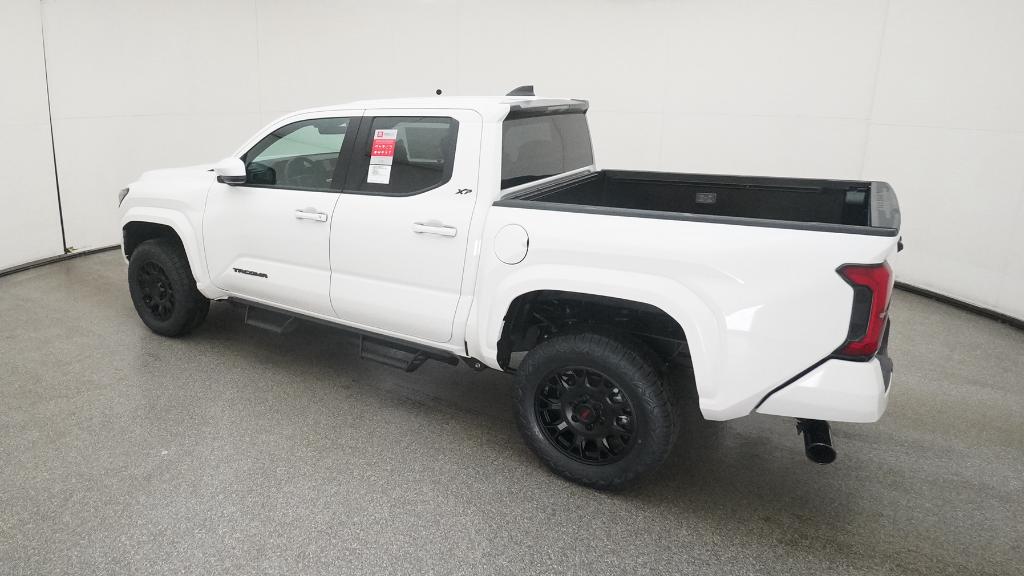 2025 Toyota Tacoma SR5 Double Cab photo 11