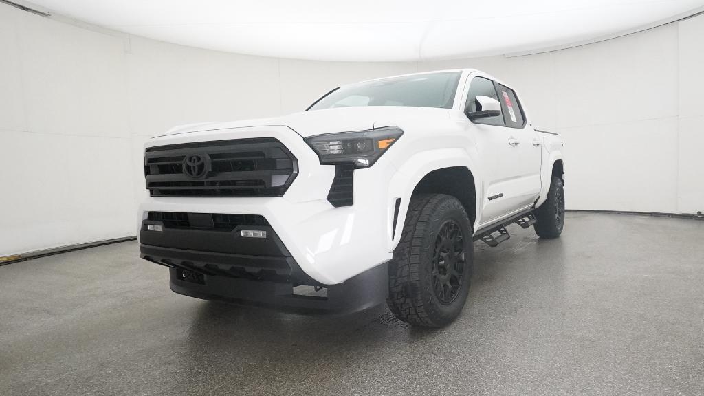 2025 Toyota Tacoma SR5 Double Cab photo 4