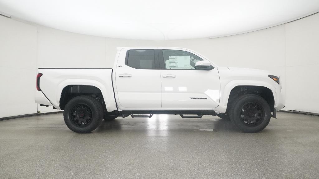 2025 Toyota Tacoma SR5 Double Cab photo 26
