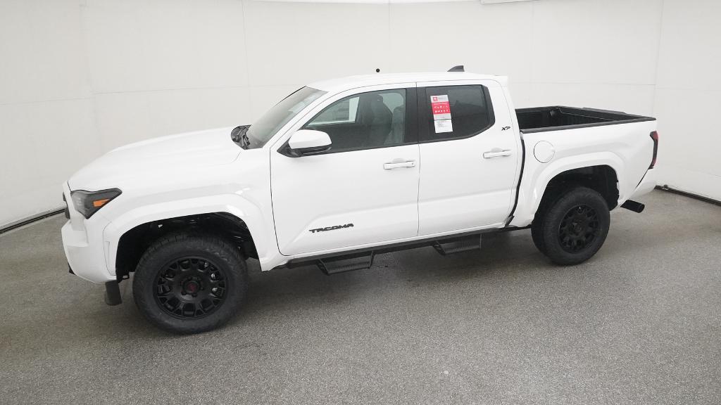 2025 Toyota Tacoma SR5 Double Cab photo 7