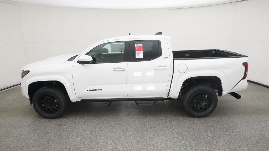 2025 Toyota Tacoma SR5 Double Cab photo 9