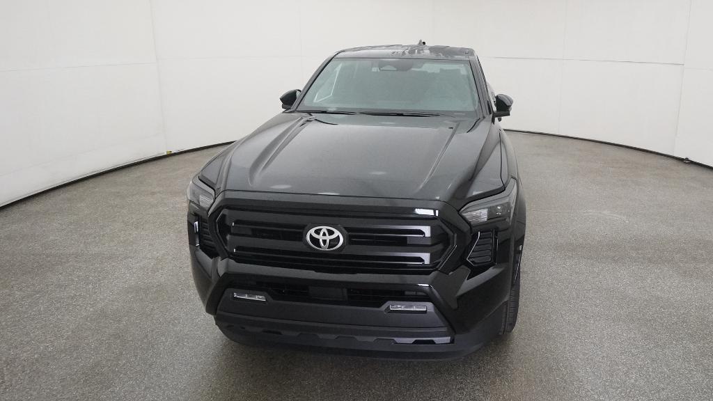 2025 Toyota Tacoma SR5 Double Cab photo 3