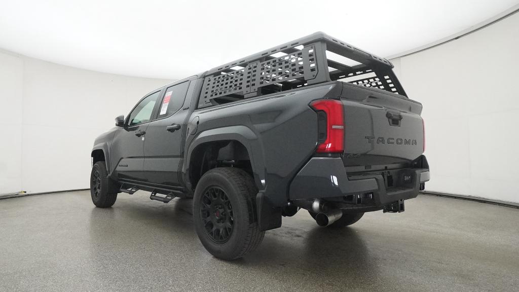 2025 Toyota Tacoma SR5 - Photo 17