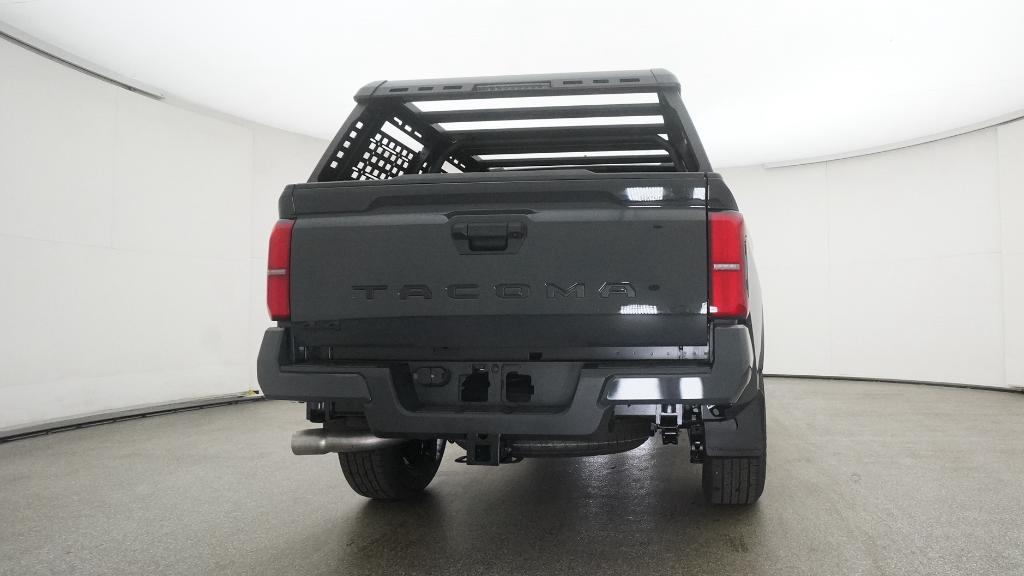 2025 Toyota Tacoma SR5 - Photo 18