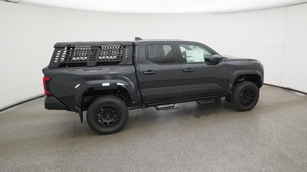 2025 Toyota Tacoma SR5 - Photo 13