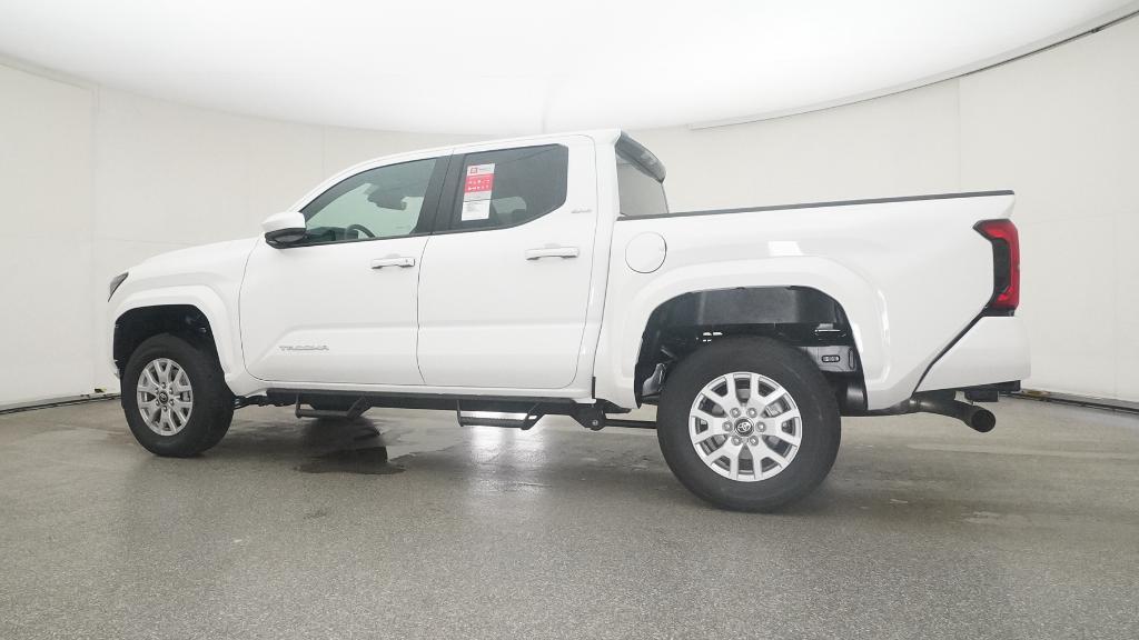 2025 Toyota Tacoma SR5 Double Cab photo 7