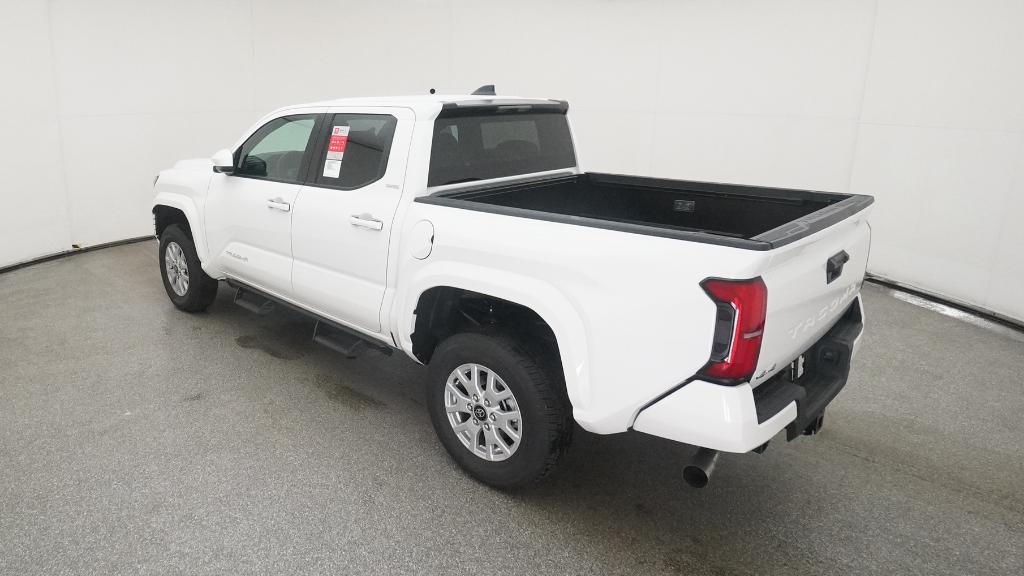 2025 Toyota Tacoma SR5 Double Cab photo 8