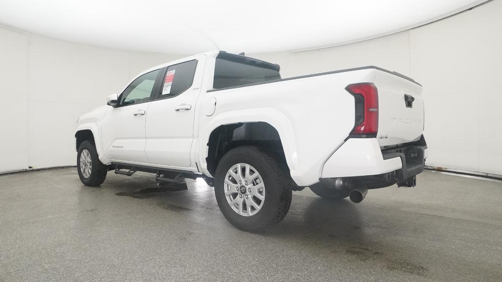2025 Toyota Tacoma SR5 Double Cab photo 9