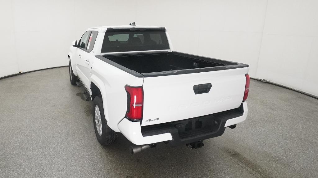 2025 Toyota Tacoma SR5 Double Cab photo 11