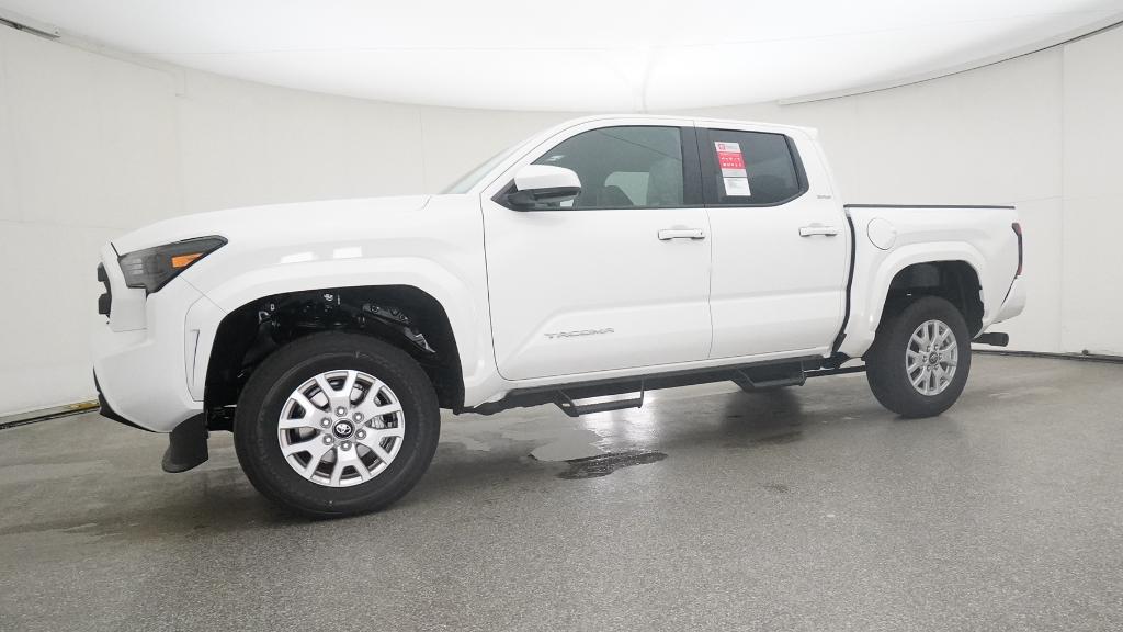 2025 Toyota Tacoma SR5 Double Cab photo 3