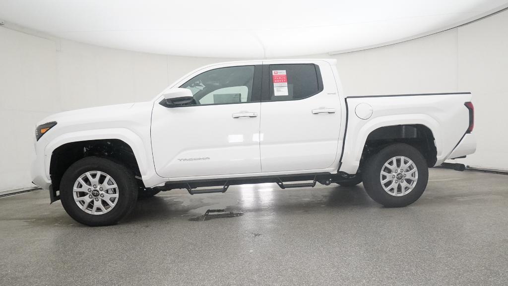 2025 Toyota Tacoma SR5 Double Cab photo 5