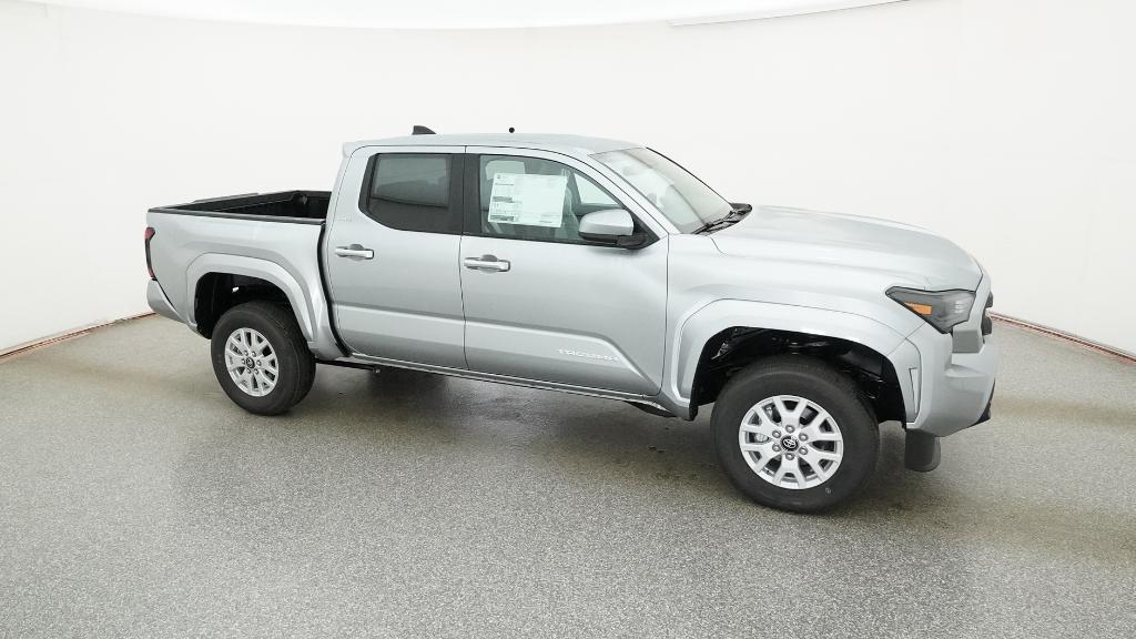 2026 Toyota Tacoma SR5 - Photo 18