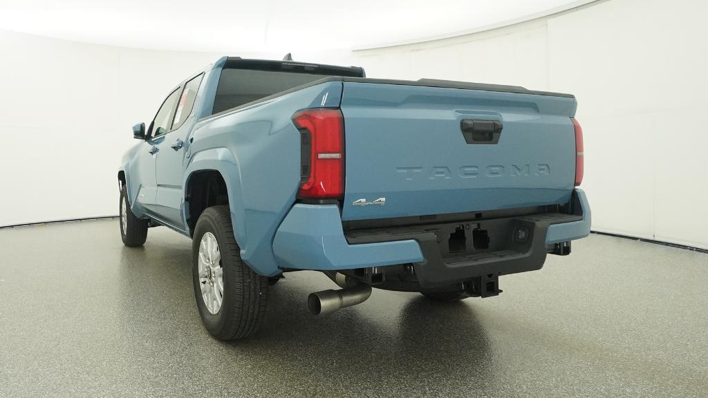 2026 Toyota Tacoma SR5 - Photo 18