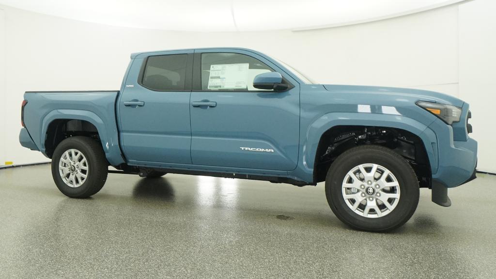 2026 Toyota Tacoma SR5 - Photo 13