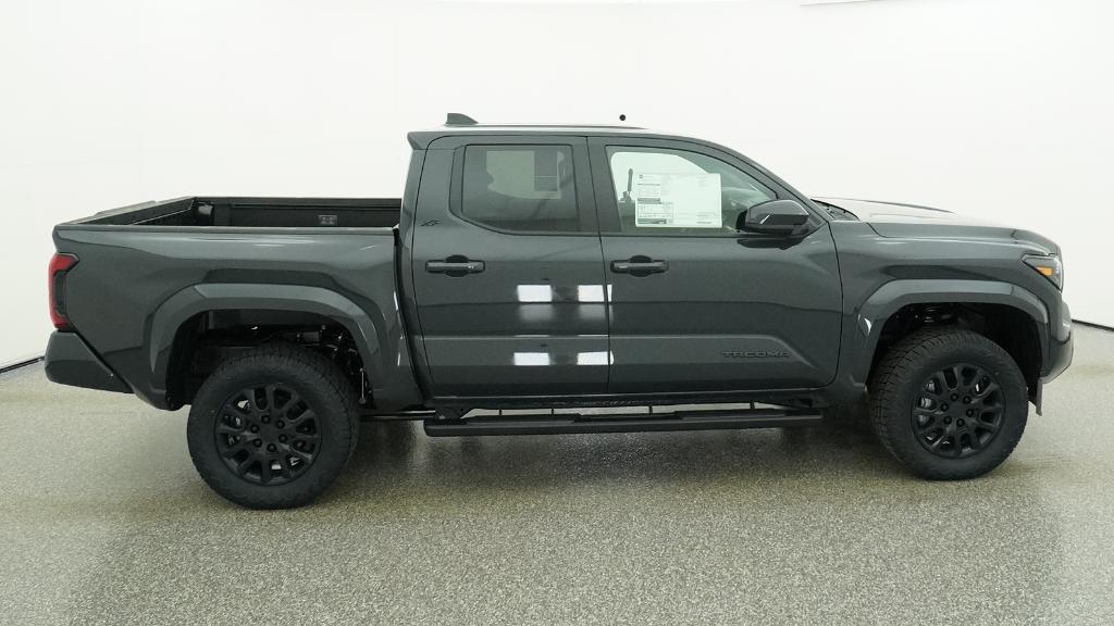 2026 Toyota Tacoma SR5 - Photo 18