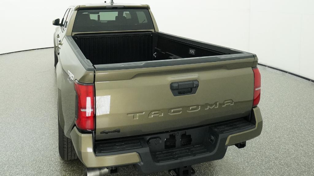 2026 Toyota Tacoma 4WD TRD SPORT DOUBLE CAB 6' BED AT Crew Cab Pickup Slide 7