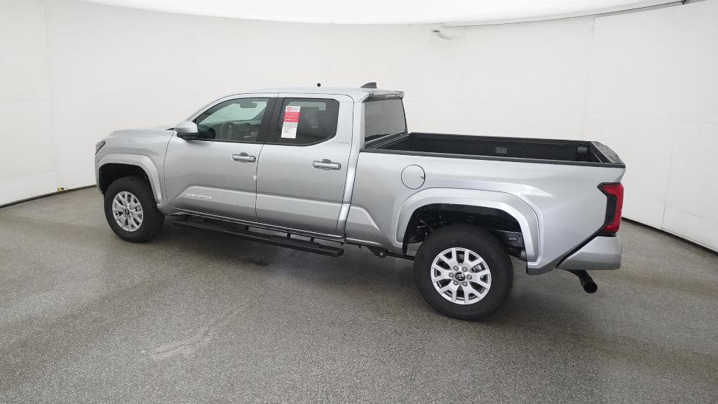 2025 Toyota Tacoma SR5 Double Cab photo 9