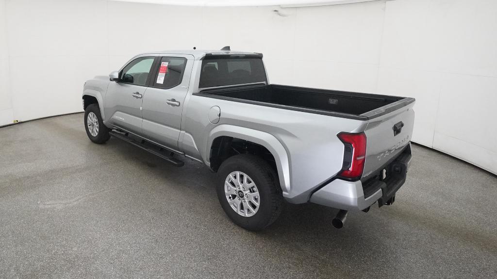 2025 Toyota Tacoma SR5 Double Cab photo 11