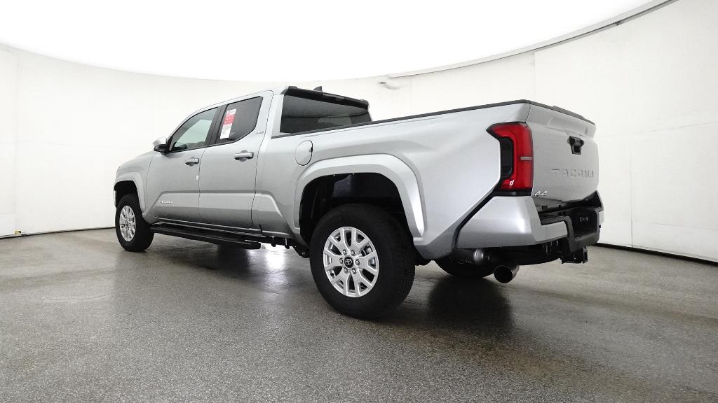 2025 Toyota Tacoma SR5 Double Cab photo 12