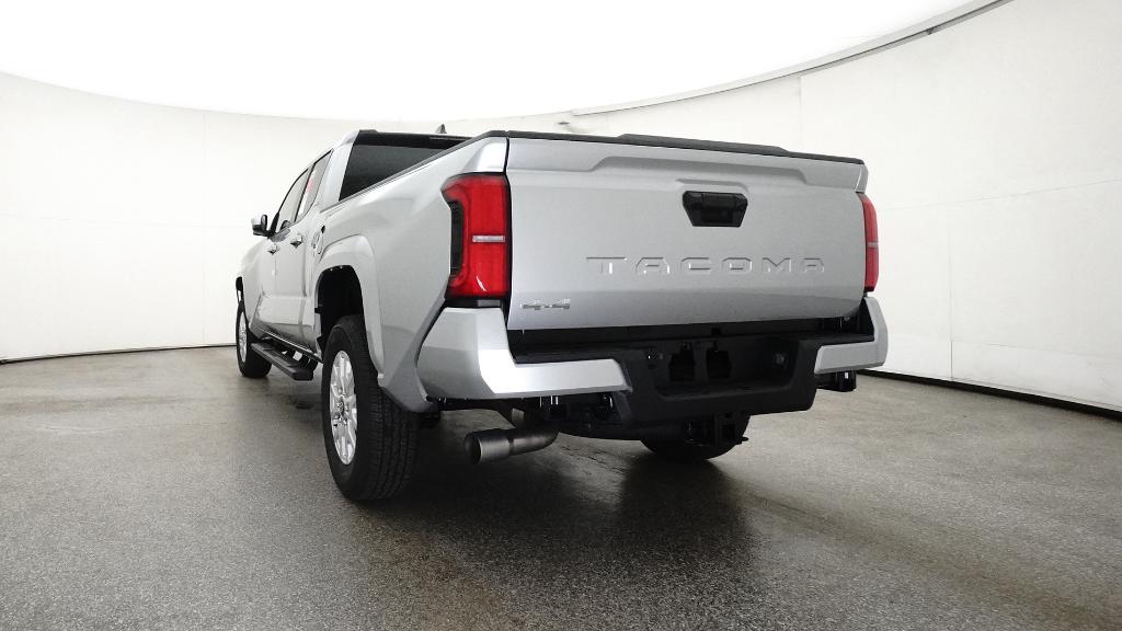 2025 Toyota Tacoma SR5 Double Cab photo 13