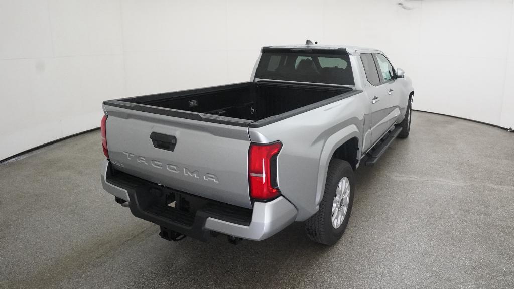 2025 Toyota Tacoma SR5 Double Cab photo 17
