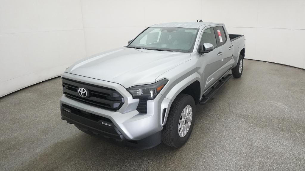 2025 Toyota Tacoma SR5 Double Cab photo 3