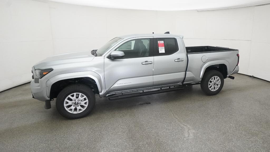 2025 Toyota Tacoma SR5 Double Cab photo 5