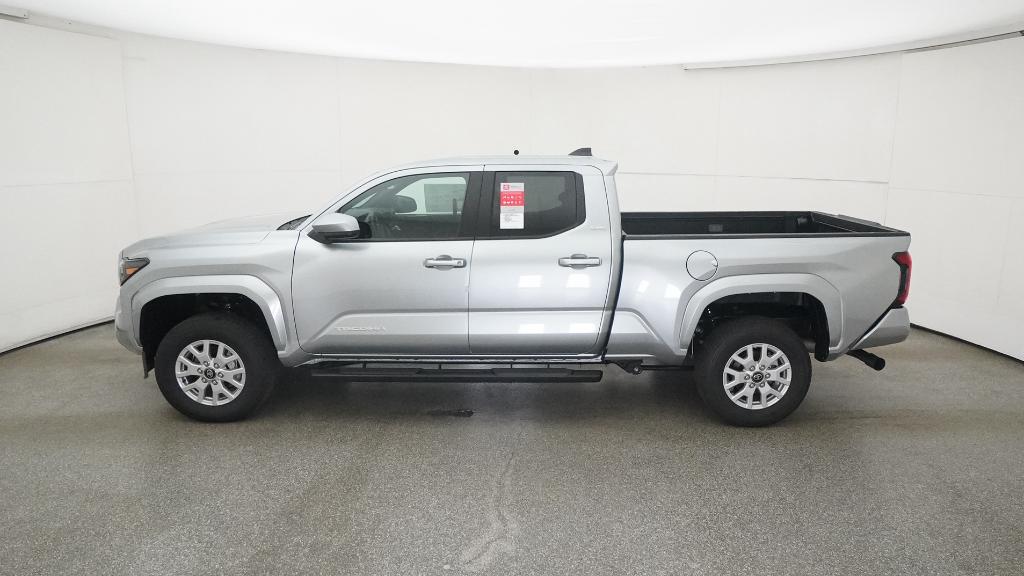 2025 Toyota Tacoma SR5 Double Cab photo 7