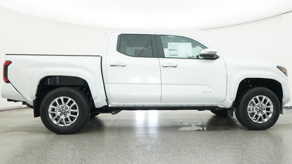 New 2026 Wind Chill Pearl <sup>1</sup> Toyota  Limited image 13
