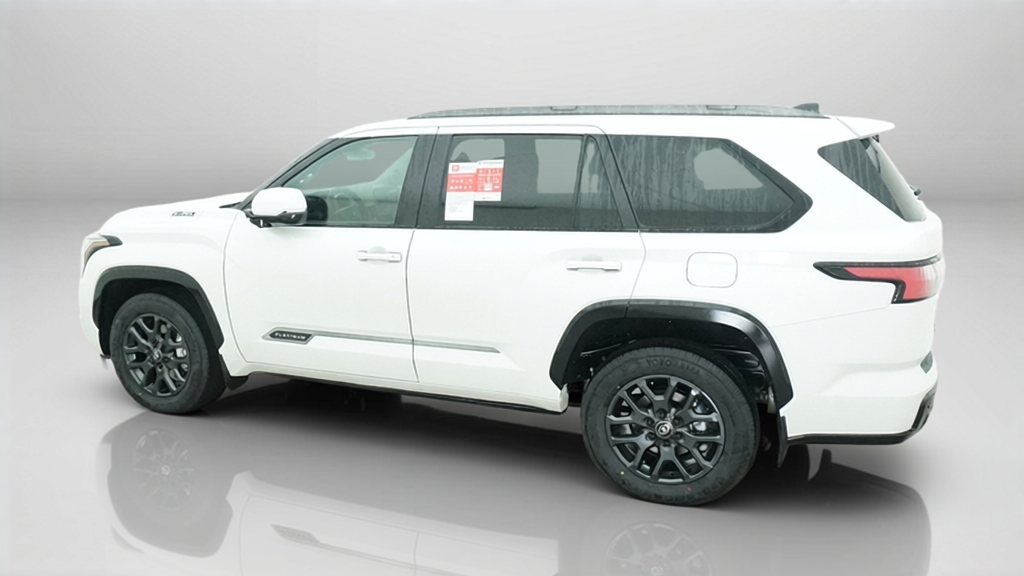 New 2026 Wind Chill Pearl <sup>1</sup> Toyota  Platinum image 15