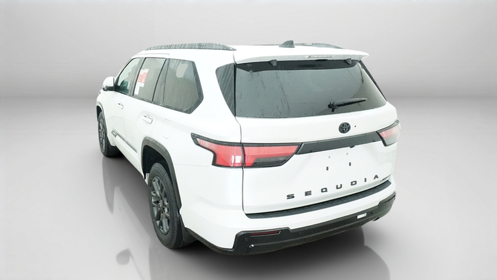 New 2026 Wind Chill Pearl <sup>1</sup> Toyota  Platinum image 13